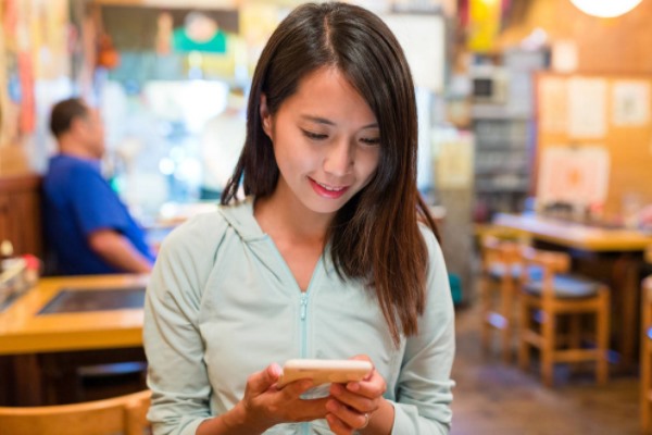 微信附近的人会自动刷新，怎么解决？